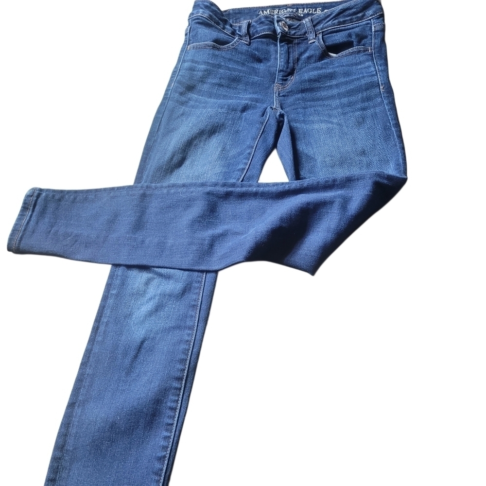 American Eagle Next Level Stretch Classic Blue Jeans Size 2